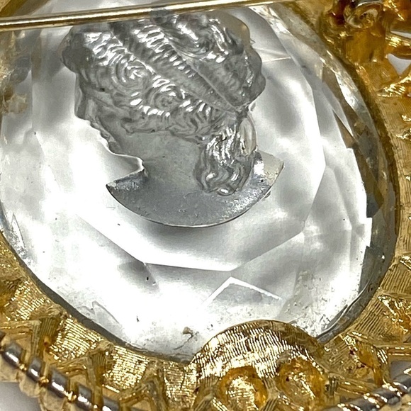 Intaglio Brooch Pin Oval Gold Tone Frame Rhinestones Large Flaw - Picture 5 of 10